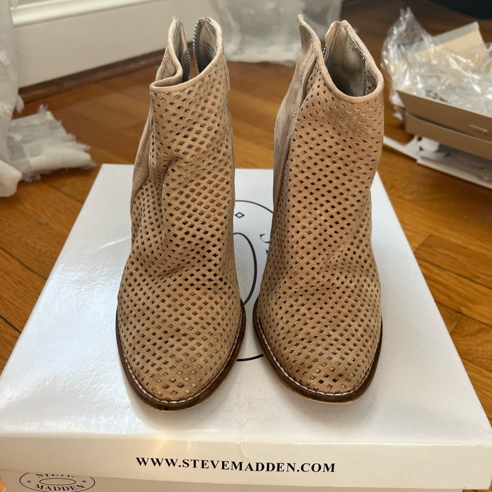Steve Madden Boot